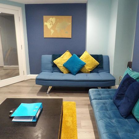 Lovely 3 Bedroom Apartment With Private Garden In Edinburgh City Centre المظهر الخارجي الصورة