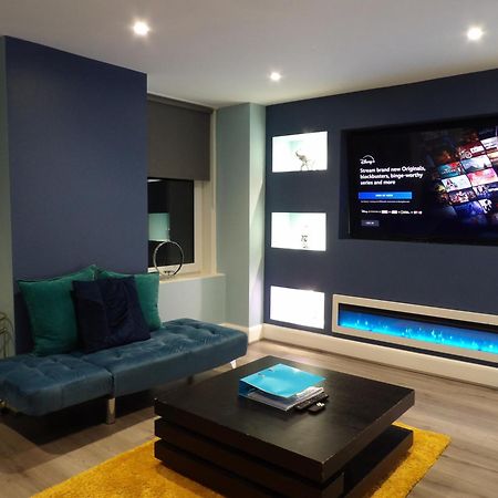 Lovely 3 Bedroom Apartment With Private Garden In Edinburgh City Centre المظهر الخارجي الصورة