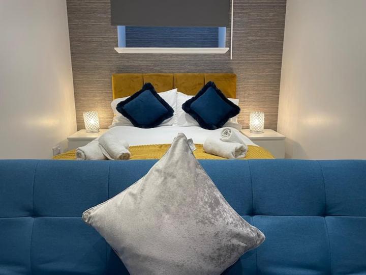 Lovely 3 Bedroom Apartment With Private Garden In Edinburgh City Centre المظهر الخارجي الصورة