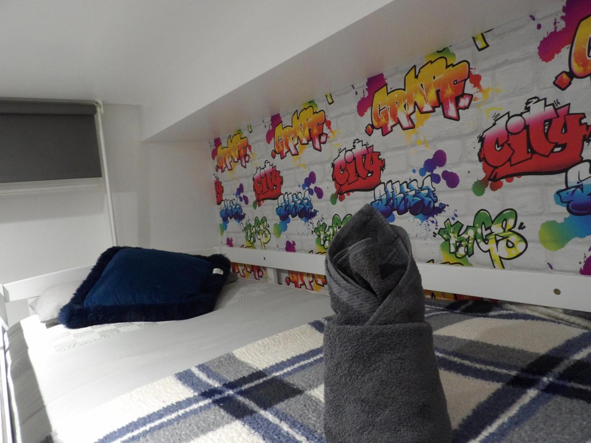 Lovely 3 Bedroom Apartment With Private Garden In Edinburgh City Centre المظهر الخارجي الصورة