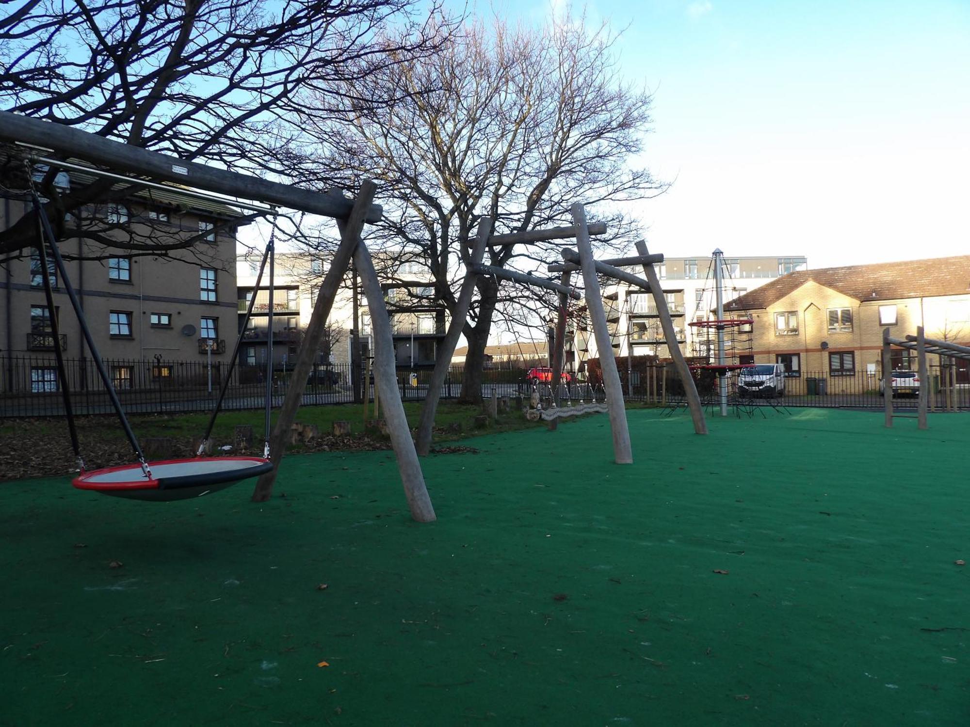 Lovely 3 Bedroom Apartment With Private Garden In Edinburgh City Centre المظهر الخارجي الصورة