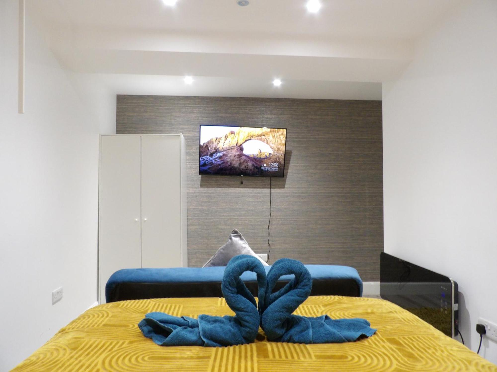 Lovely 3 Bedroom Apartment With Private Garden In Edinburgh City Centre المظهر الخارجي الصورة