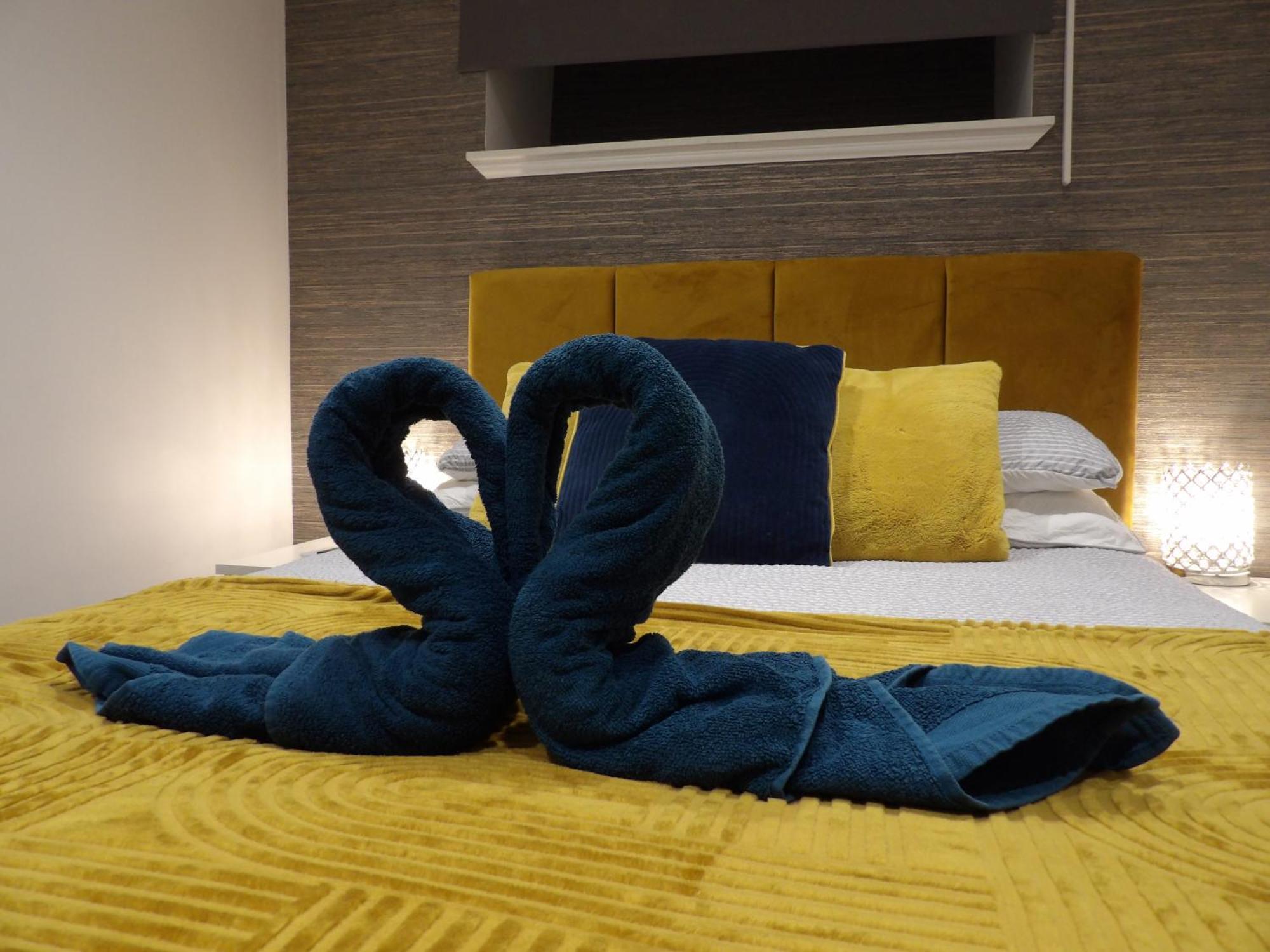 Lovely 3 Bedroom Apartment With Private Garden In Edinburgh City Centre المظهر الخارجي الصورة