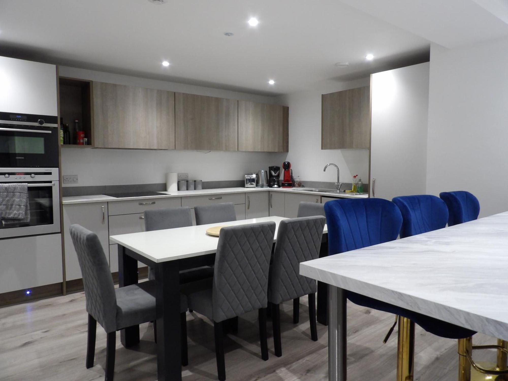 Lovely 3 Bedroom Apartment With Private Garden In Edinburgh City Centre المظهر الخارجي الصورة