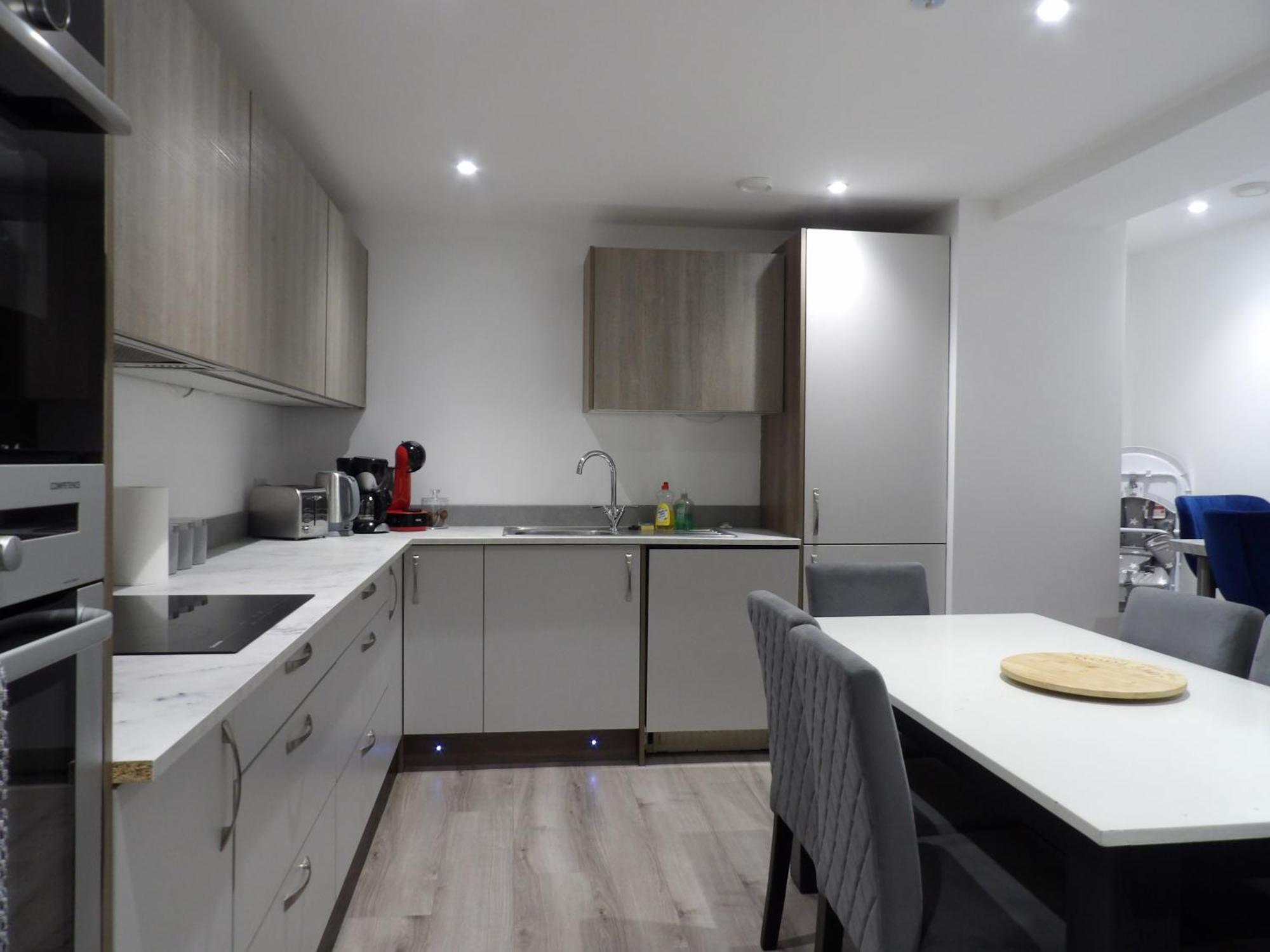 Lovely 3 Bedroom Apartment With Private Garden In Edinburgh City Centre المظهر الخارجي الصورة